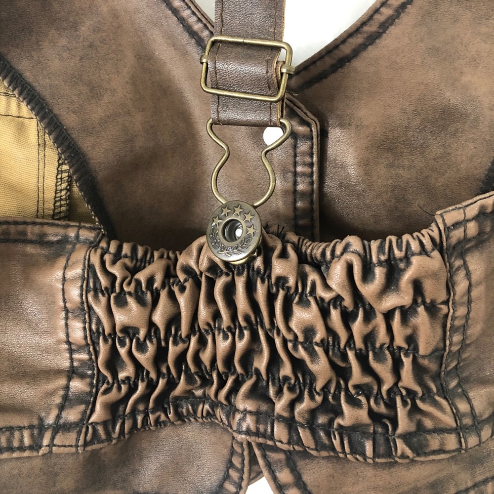Vest Top - Picture 4 of 7